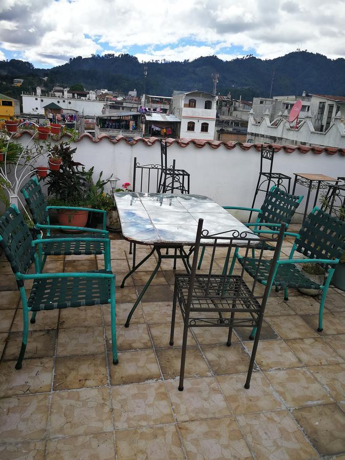 Hotel Chalet Chichicastenango Buitenkant foto